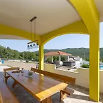 In With Sauna Tatil Evi Primorski Dolac
