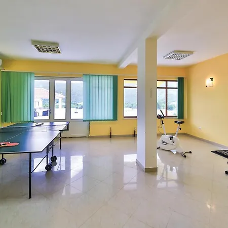 4 Bedroom Stunning In *