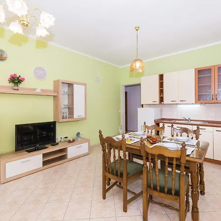 4 Bedroom Stunning In Holiday home *