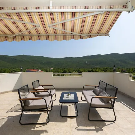 4 Bedroom Stunning In