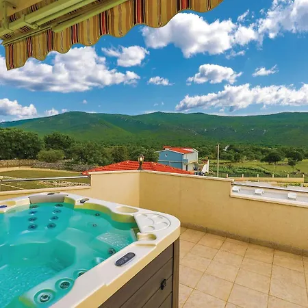 4 Bedroom Stunning In *