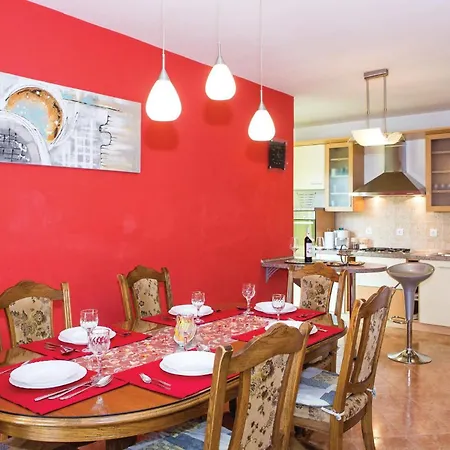 4 Bedroom Stunning In * Primorski Dolac